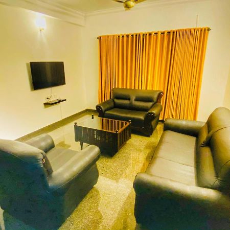Beersheba Three Bed Room A/C Apartments Thiruvananthapuram Esterno foto