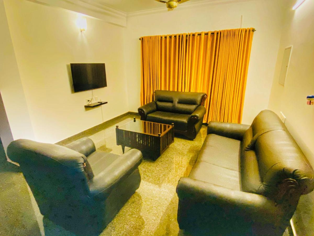 Beersheba Three Bed Room A/C Apartments Thiruvananthapuram Esterno foto