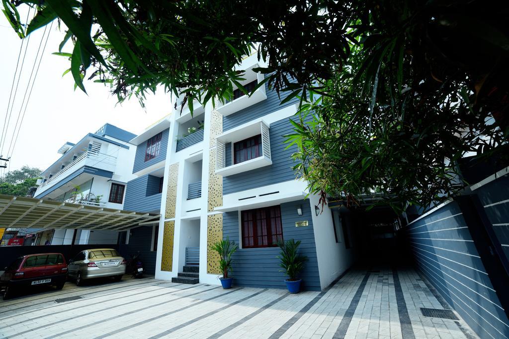 Beersheba Three Bed Room A/C Apartments Thiruvananthapuram Esterno foto
