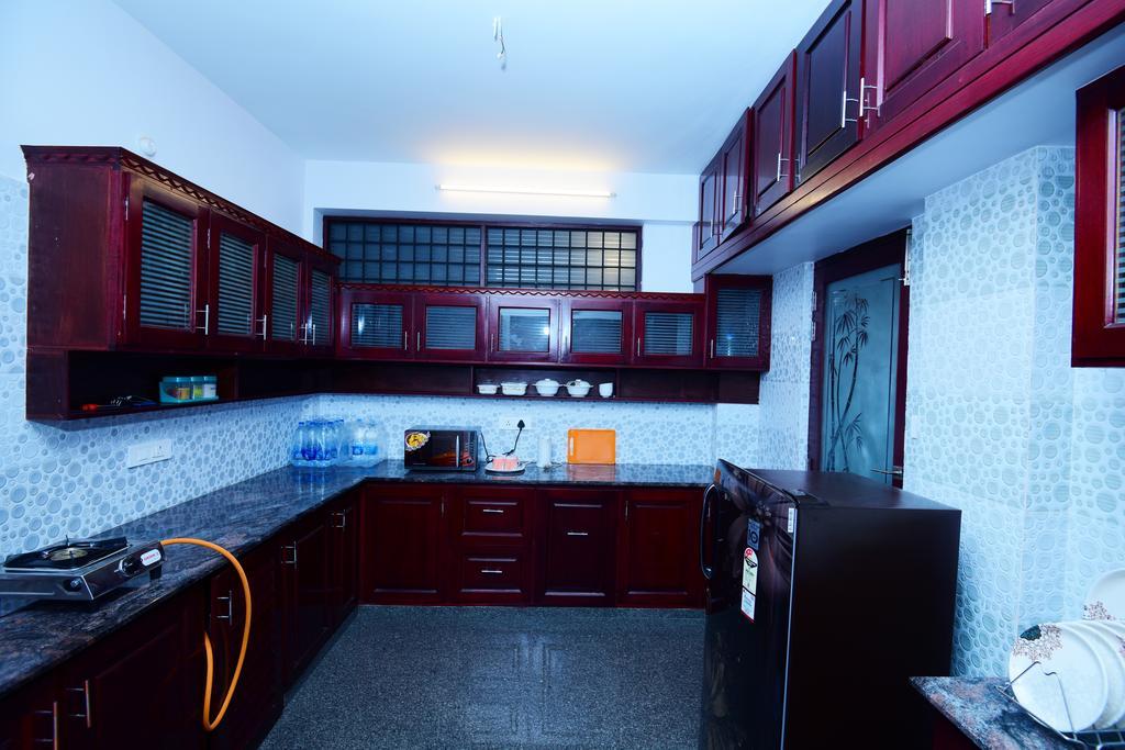 Beersheba Three Bed Room A/C Apartments Thiruvananthapuram Esterno foto