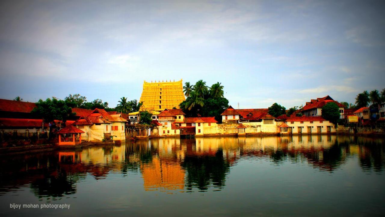 Beersheba Three Bed Room A/C Apartments Thiruvananthapuram Esterno foto
