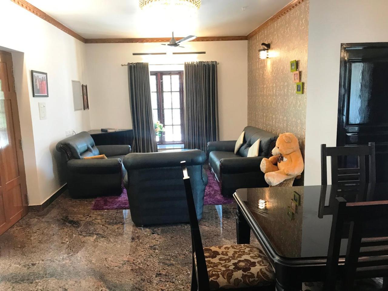 Beersheba Three Bed Room A/C Apartments Thiruvananthapuram Esterno foto