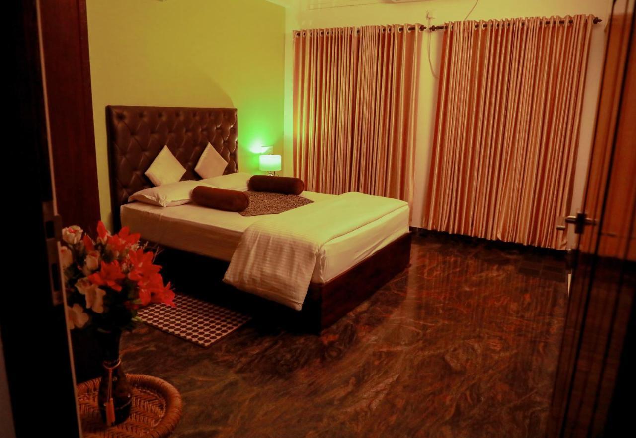 Beersheba Three Bed Room A/C Apartments Thiruvananthapuram Esterno foto