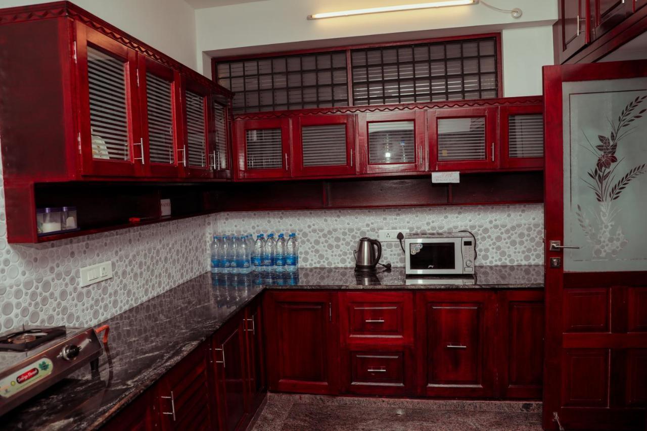 Beersheba Three Bed Room A/C Apartments Thiruvananthapuram Esterno foto